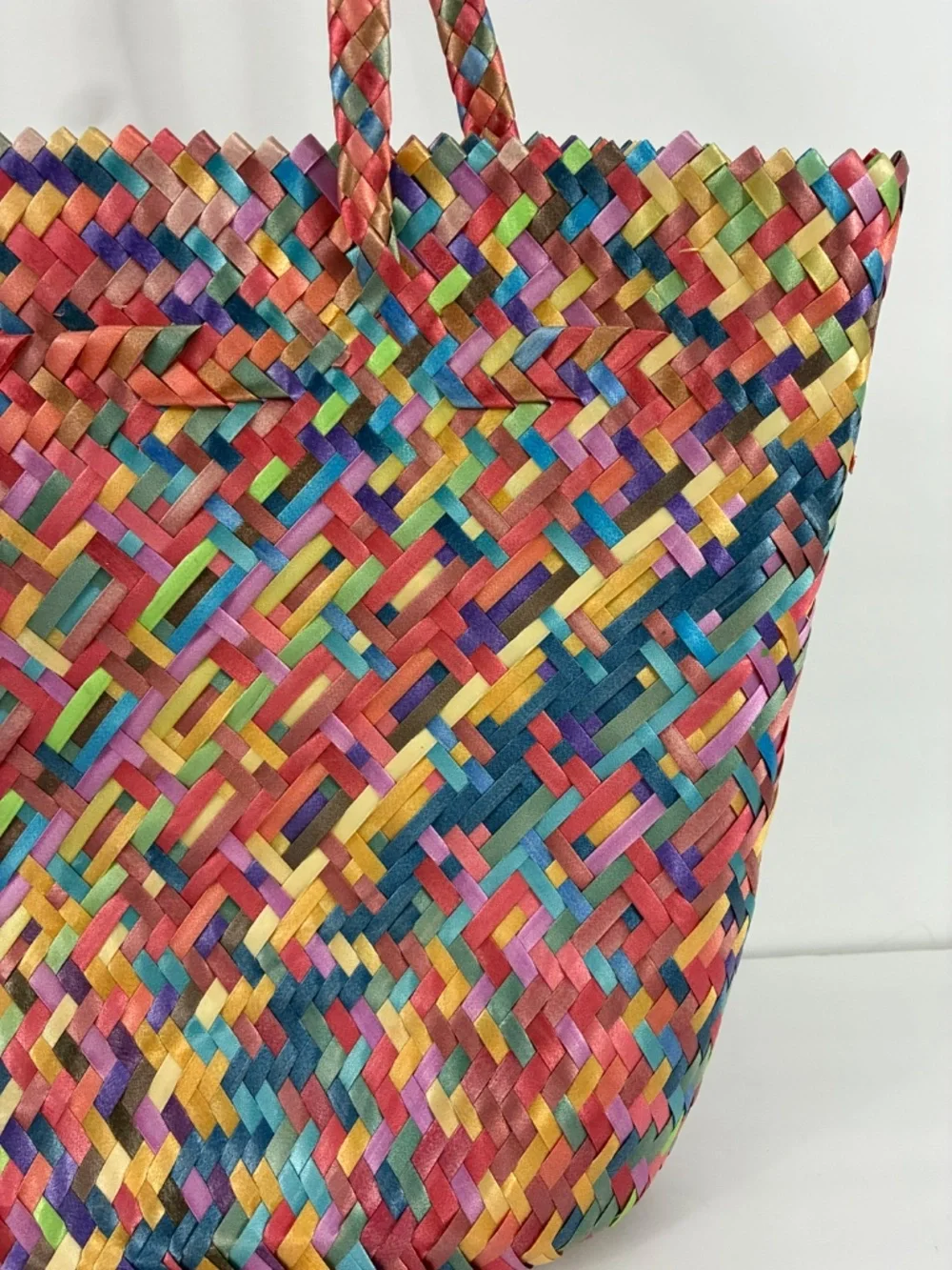 Rainbow Woven Straw Tote Braided Handle Lightweight Ombre Gradient Vibrant Bag